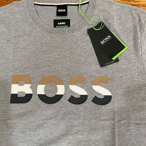 🔥Brand New Authentic Hugo boss Large T shirt🔥 3 For 100$